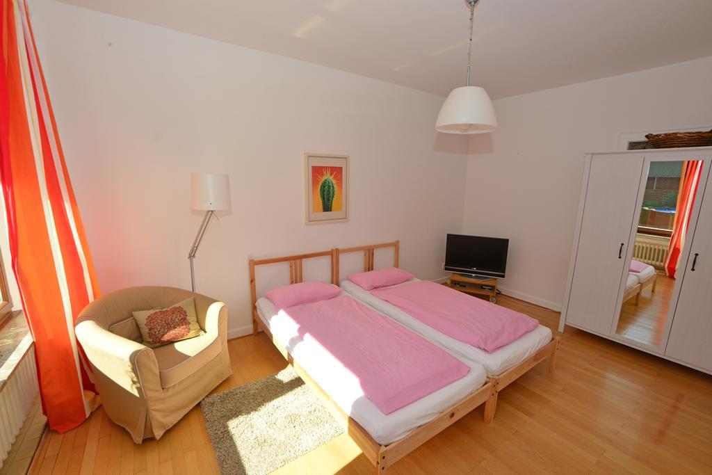 Moderne Ferienwohnung Deichstrasse Hennef  Zimmer foto